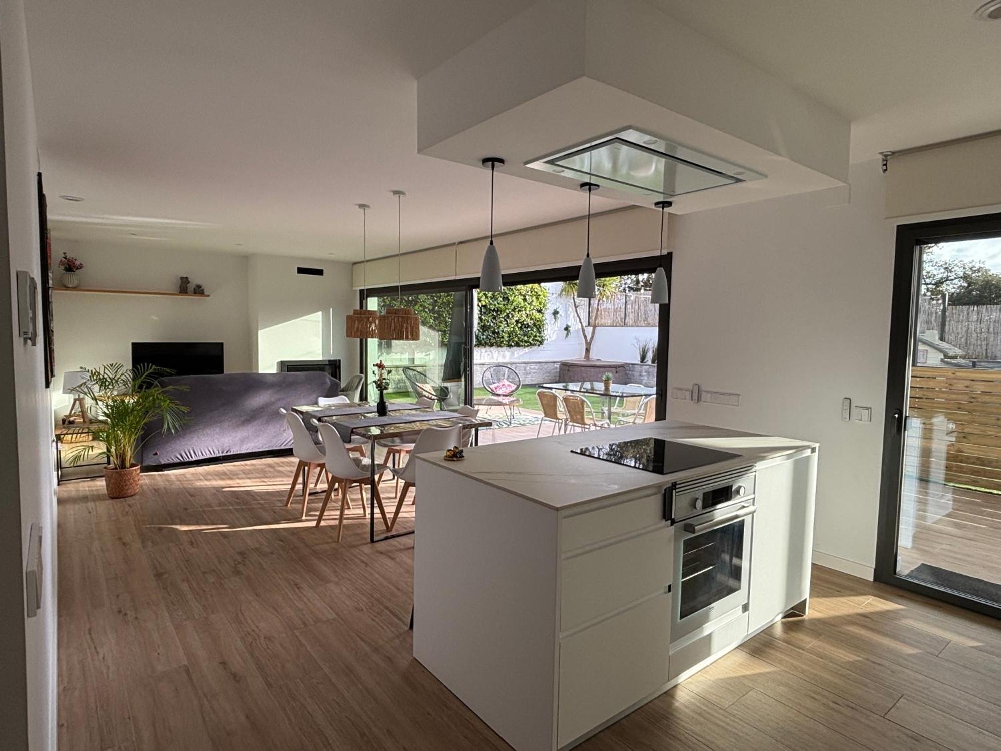 Hébergement de vacances Espectacular Casa En - Costa Brava, Con Piscina Llagostera